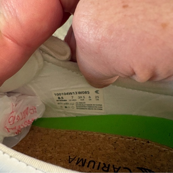 Cariuma Oca Low White Leather Sneakers. Size 8.5. - Picture 11 of 12